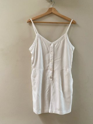 Mono corto blanco con botones