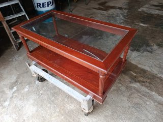 Baúl antiguo de madera y metal. Regalo mesa baja