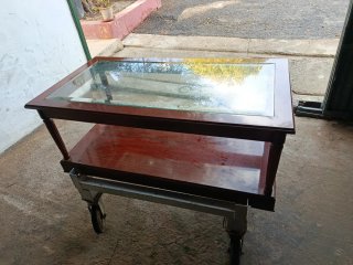 Baúl antiguo de madera y metal. Regalo mesa baja