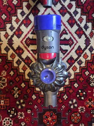 Dyson V8 + Accesorios
