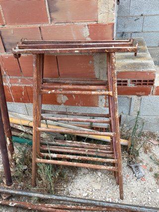 Andamio metálico para construcción
