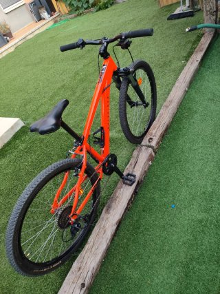 Bicicleta BTT naranja talla S