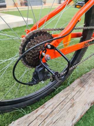 Bicicleta BTT naranja talla S