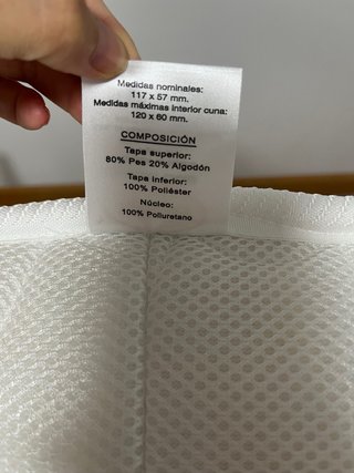 Cuna con ruedas  + colchon nuevo + proteccion