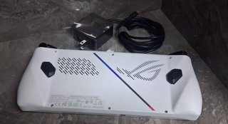 Consola Asus ROG Ally Z1 Extreme + Cargador