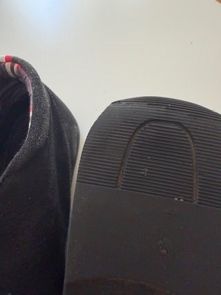 Botas de ante con cordones azules