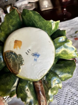Palmatoria antigua de porcelana con flores