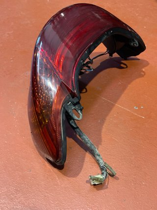 Faro Trasero Yamaha Majesty 250 2003