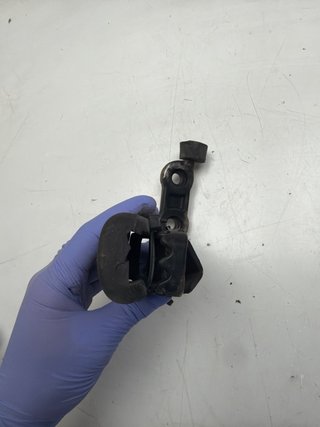 Soporte Reposapiés Izq BMW F 650 (98)