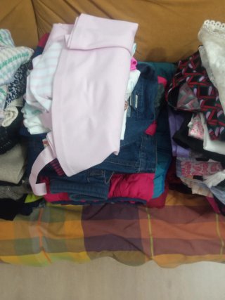 Lote Ropa Variada más de 50 prendas