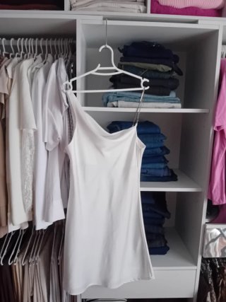 Precioso vestido y obsequio 2 prendas