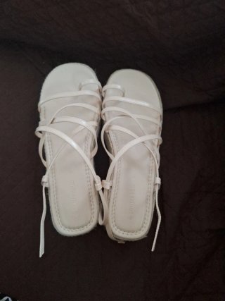 Sandalias Stradivarius Beige