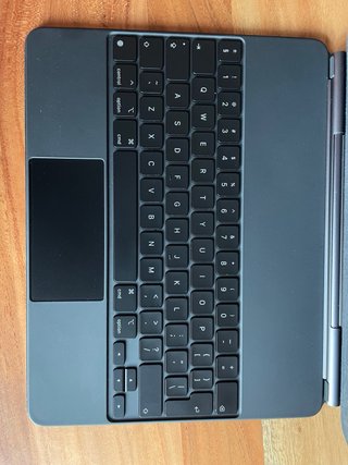 Apple Magic Keyboard + Apple Pencil 12.9