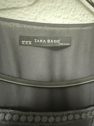 Elegante camisa veraniega gris oscuro
