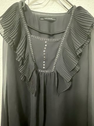 Elegante camisa veraniega gris oscuro