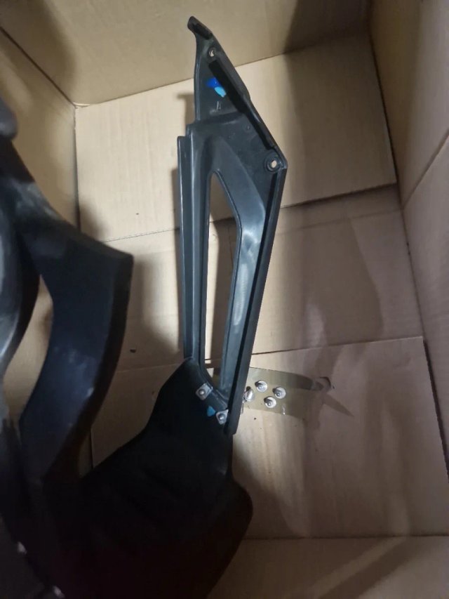 Cubre cadena/paso rueda BMW F650GS