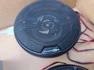 Pareja Altavoces Subzero 150W + Pantalla 2 DIN