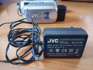 Videocámara JVC HDD 20GB Everio