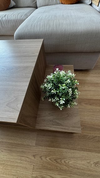 Mesita de centro HOLMERUD Ikea madera.