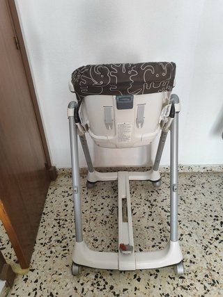 Trona de bebé con estampado de elefantes