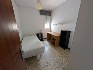 Piso en alquiler en El Plantinar - Felipe II - Tiro de Línea en Sevilla