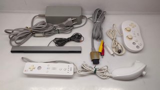 Wii Blanca + Skylanders + Extras 4g.-b (LEED)