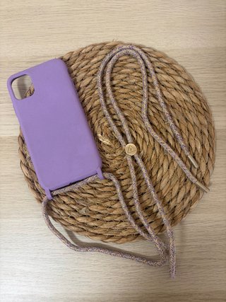 Funda iPhone 11 con Cuerda Morada