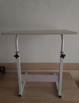 Mesa auxiliar regulable