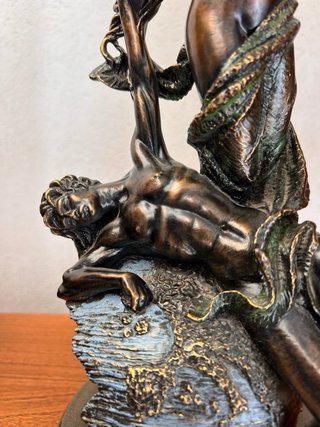 Lámpara de mesa de bronce
