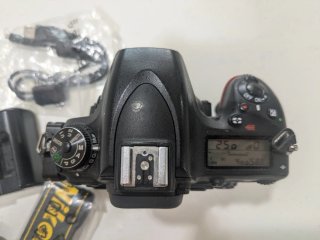 Cámara Nikon D750 + Accesorios