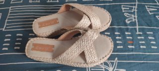 Sandalias planas esparto beige