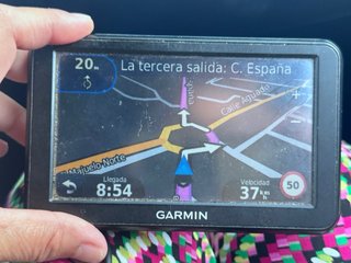 GPS Garmin con cargador