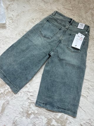 Bermudas vaqueras con destellos T38. Con etiqueta