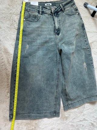 Bermudas vaqueras con destellos T38. Con etiqueta