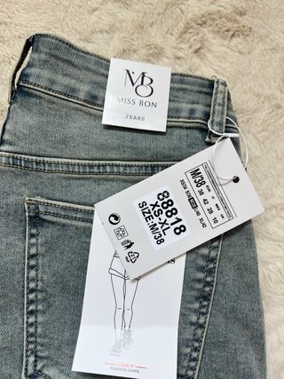 Bermudas vaqueras con destellos T38. Con etiqueta