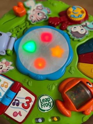 Mesa de actividades Leap Frog para bebé