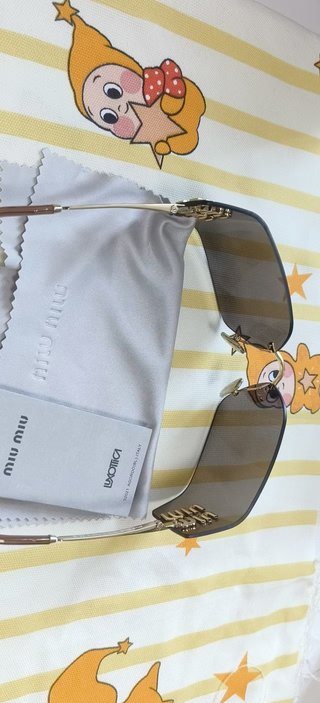 Gafas de sol metálicas diseño icónico