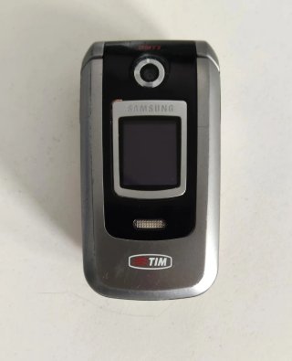 Samsung SGH-Z300 Cellulare con Caricabatterie
