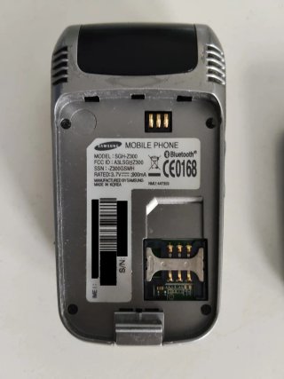 Samsung SGH-Z300 Cellulare con Caricabatterie
