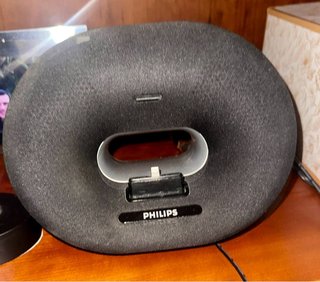Altavoz Philips con conector Lightning