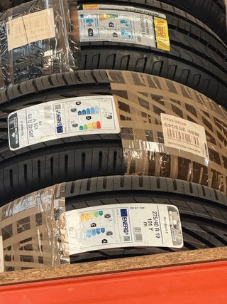 Neumáticos 275/40 R19 101Y uniroyal