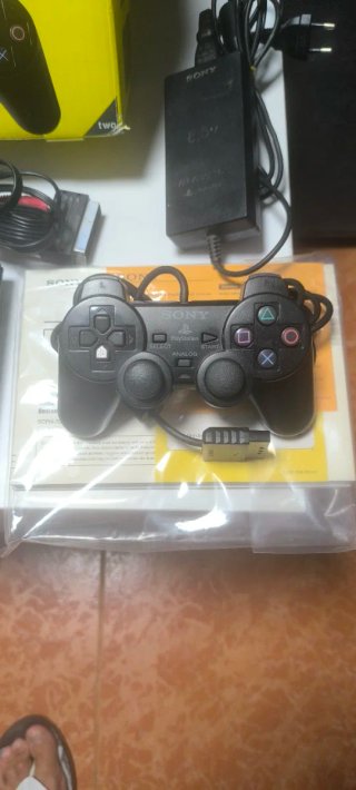 Playstation 2 Slim Negra con Caja y Accesorios