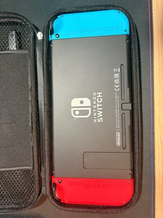 Nintendo Switch + funda + cristal templado