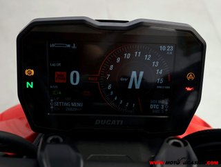 DUCATI STREETFIGHTER V4