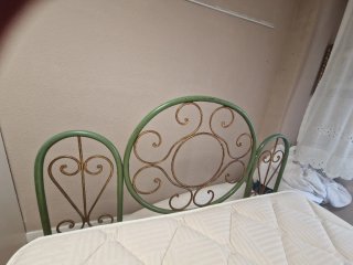 Cama antigua hierro forjado