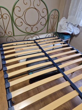 Cama antigua hierro forjado