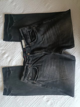 Pantalón vaquero Zara negro