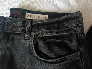Pantalón vaquero Zara negro