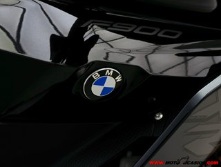 BMW F 900 XR TRIPLE BLACK