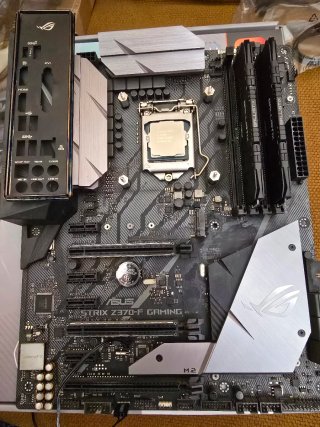 Placa Base ASUS ROG STRIX Z370-F GAMING